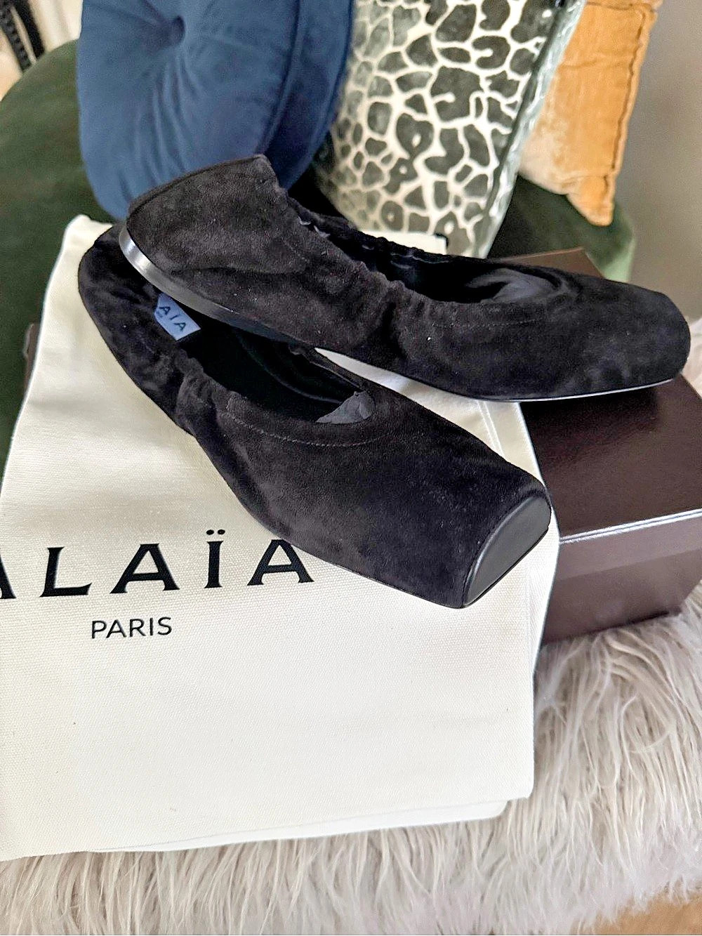 ALAÏA Square-Toe Suede Ballet Flats Black US 4